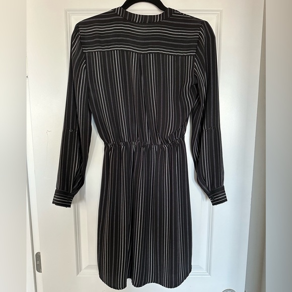 💣Dynamite XS Black Dress - Picture 2 of 5